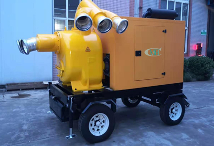 內(nèi)澇積水不用怕，移動(dòng)泵車(chē)來(lái)幫忙